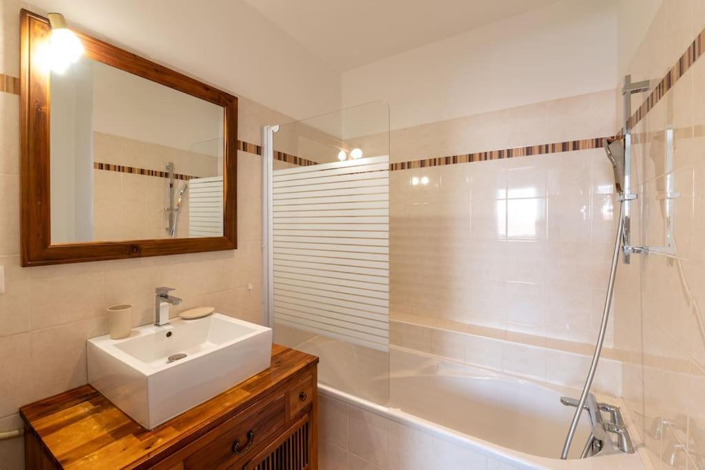 Ravissante Maison 3* Avec Jacuzzi Proche Villa